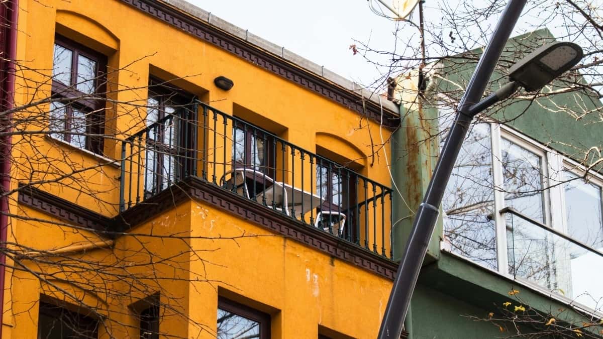 Kako nagovoriti podjetja iz BiH na Line za BTS posnetke