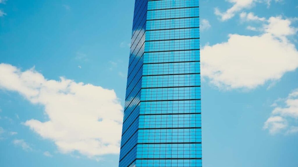 Praktcen vodic za slovenske oglasevalce: kako odkriti in angazirati estonske Josh ustvarjalce za vodene tutorial serije taktike, platforme in lokalne priloznosti.