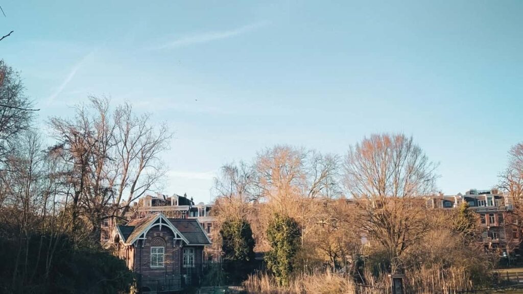 Prakticen vodic za slovenske oglasevalce: kako najti, izbrati in aktivirati tajske Snapchat ustvarjalce za reakcijske kampanje ob izidih albumov s konkretnimi kanali, preverjanjem verodostojnosti in primeri.