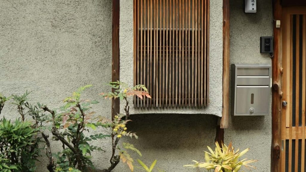 Praktcen vodic za slovenske oglasevalce: kako odkriti, izbrati in sodelovati z armenskimi Taobao kreatorji za sirjenje izdelkov na svetovnih trgih.