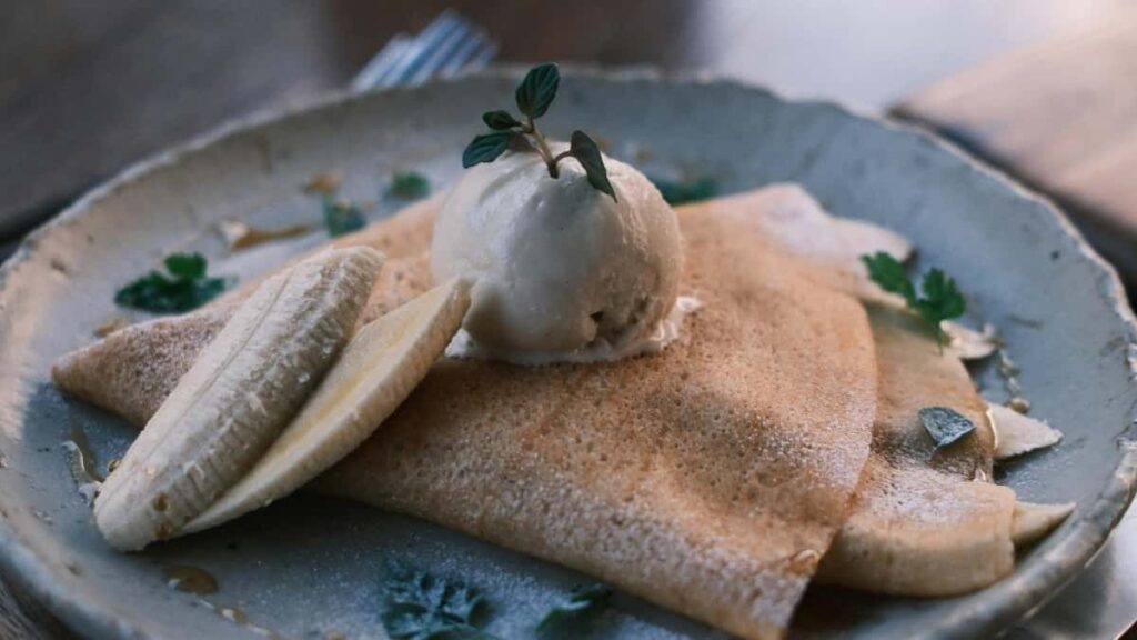 Prakticen vodnik za slovenske oglasevalce: kako odkriti in angazirati tunizijske Chingari ustvarjalce za promocijo novih kolekcij oblacil.