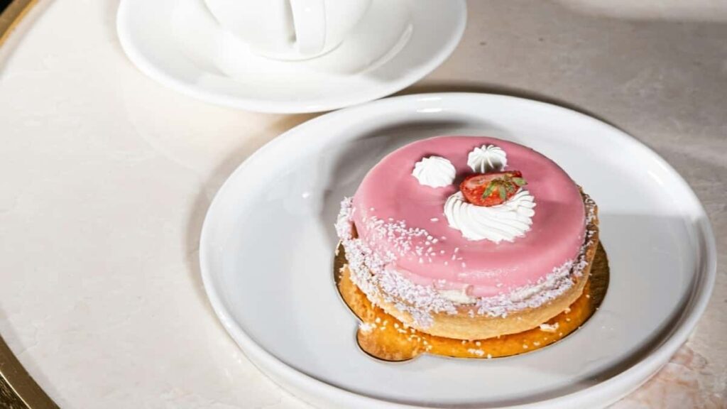 Konkreten vodic za slovenske oglasevalce: kako odkriti in sodelovati s Panama Rumble ustvarjalci, izkoristiti AI-rekomendacije in graditi mrezo creatorjev.