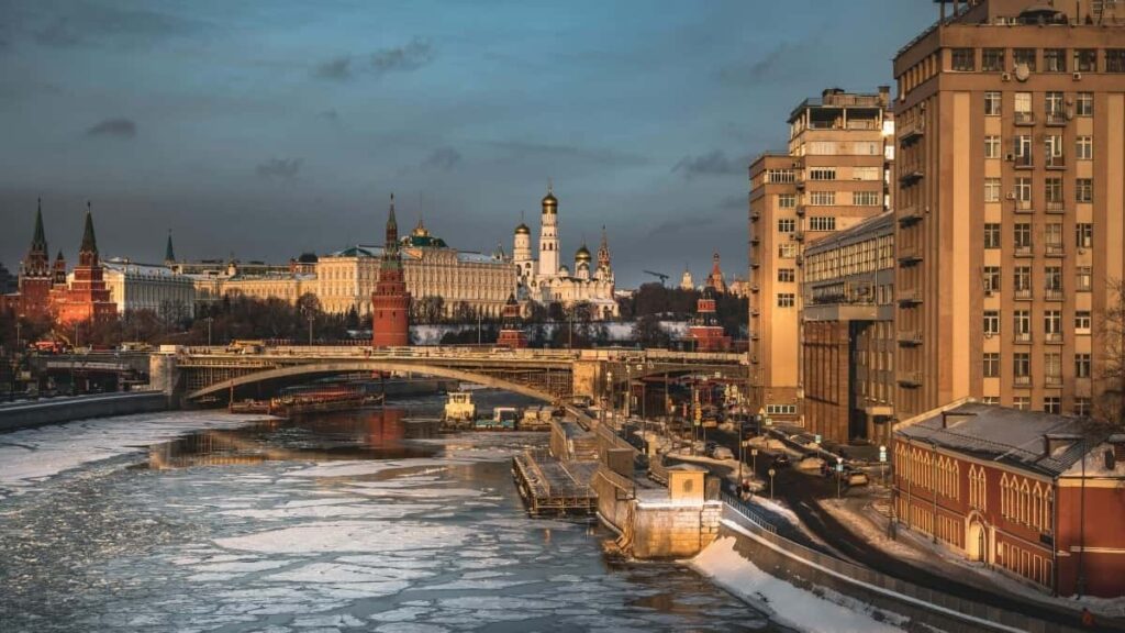 Prakticen vodic za slovenske oglasevalce: kako identificirati in sodelovati s Kuaishou ustvarjalci iz Srilanke, da hitreje pridobite nisne uporabnike za SaaS preizkuse.