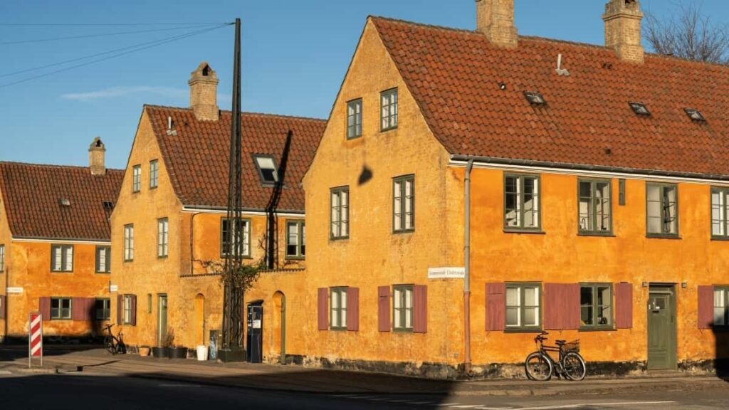 Prakticen vodic za slovenske oglasevalce: kako najti in sodelovati z United Kingdom Shopee ustvarjalci, da povecate vidnost blagovne znamke s takticnim, mesanim pristopom.