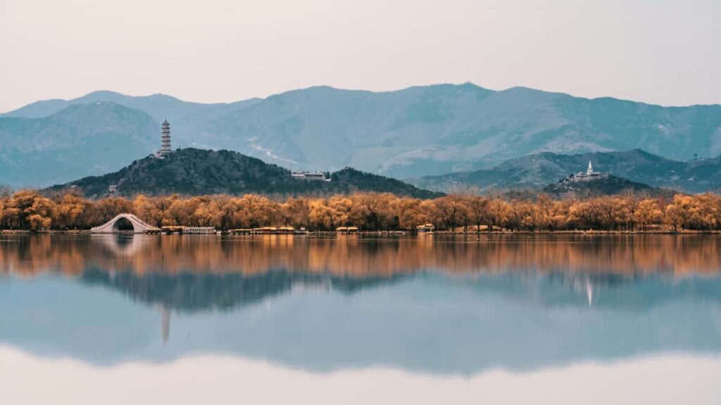 Praktcen vodic za slovenske oglasevalce: kako odkriti, oceniti in sodelovati z marocanskimi Spotify ustvarjalci za siritev influencer mreze.