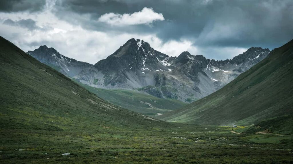 Prakticen vodic za slovenske ustvarjalce: kako se povezati s francoskimi znamkami na Bilibili za reakcijske videe na pesmi. Taktike, primeri in vaje za uspeh.